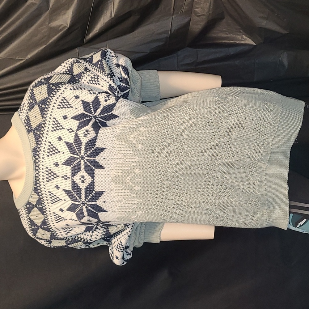 VINTAGE FINE LINE GRANDPA SWEATER WINTER THEMED Ptp: 24"